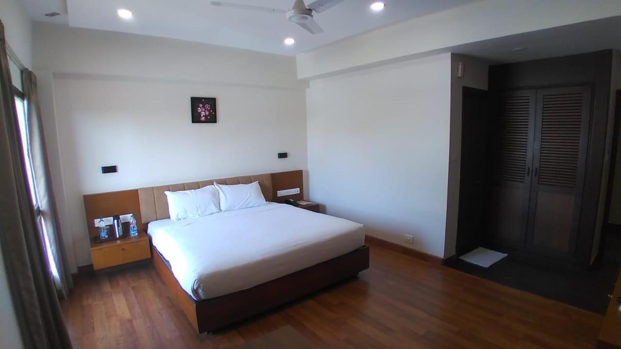 Готель Malabar Residency Каннур Екстер'єр фото